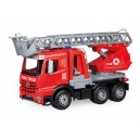 Mercedes Arocs hasič s žebř&iacute;kem