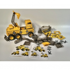 http://old.klimesovahracky.cz/47271-thickbox/neoformers-nakladni-auto-magneticka-stavebnice-71-dilu.jpg
